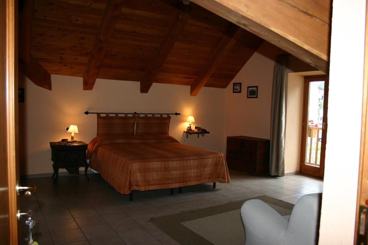 Hotel La Ginestra Cesana Torinese Kültér fotó