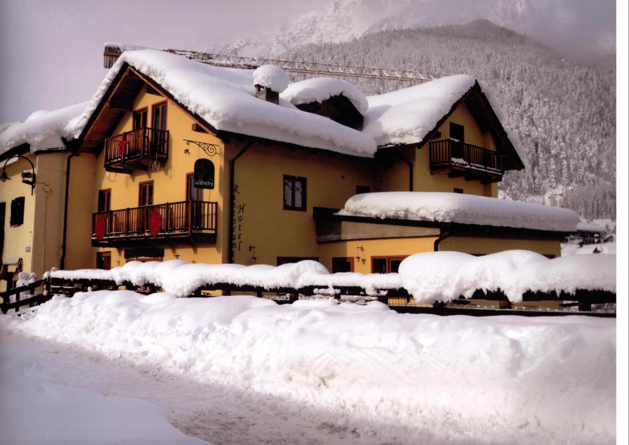 Hotel La Ginestra Cesana Torinese Kültér fotó